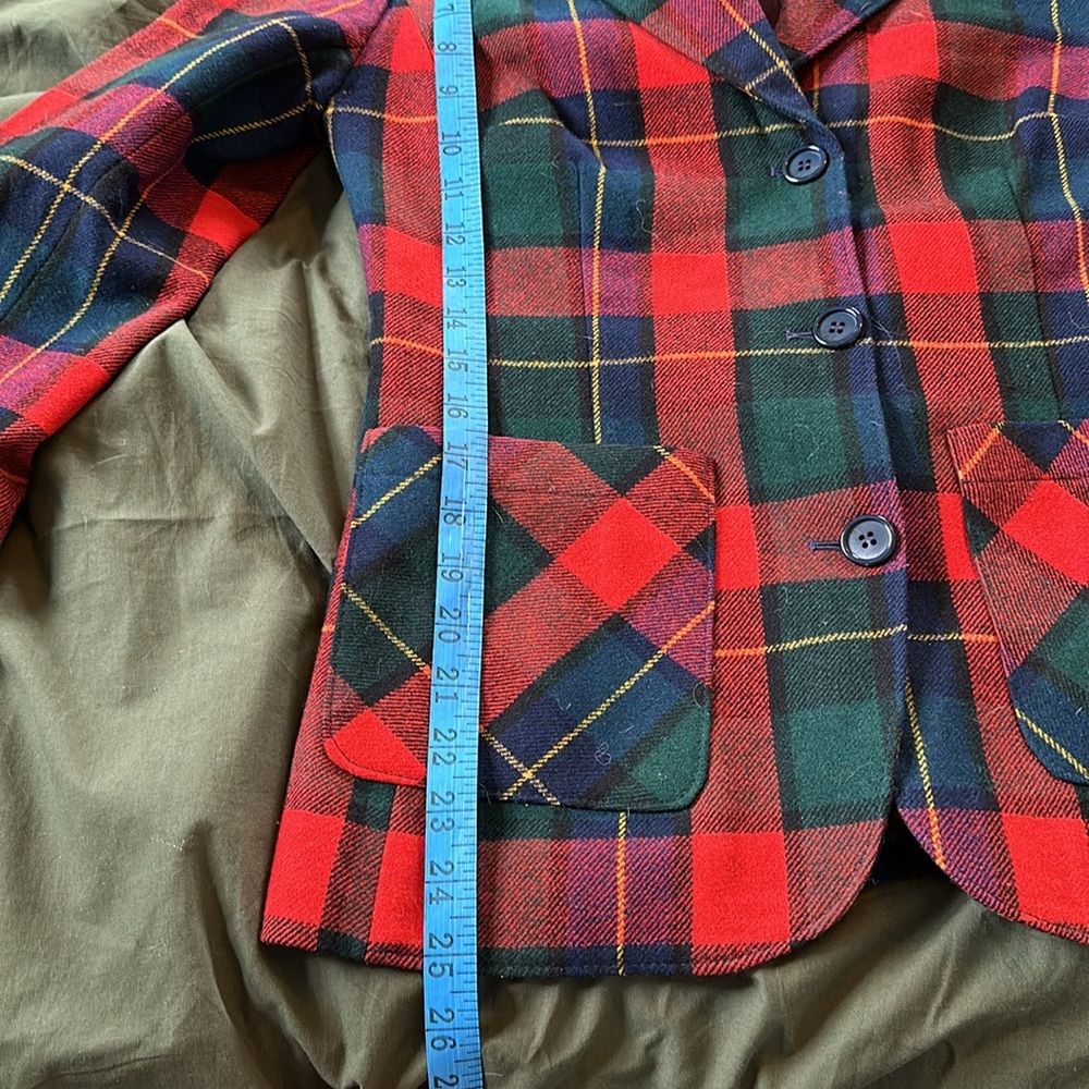 Festive Three Button Fitted Blazer - image 3